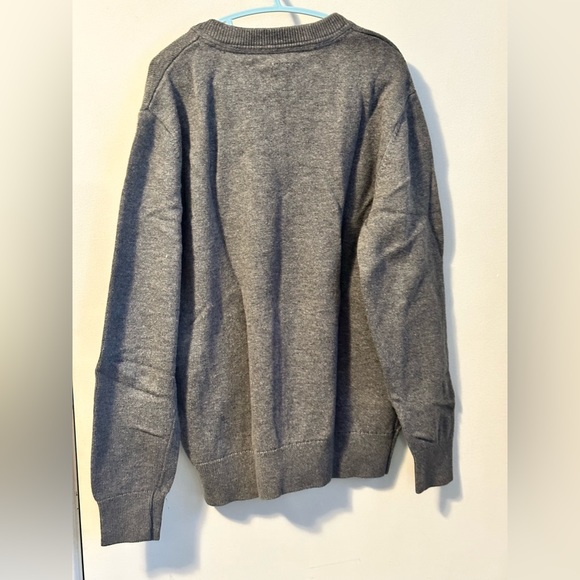 Gap- charcoal grey v neck knit sweater - Picture 2 of 4